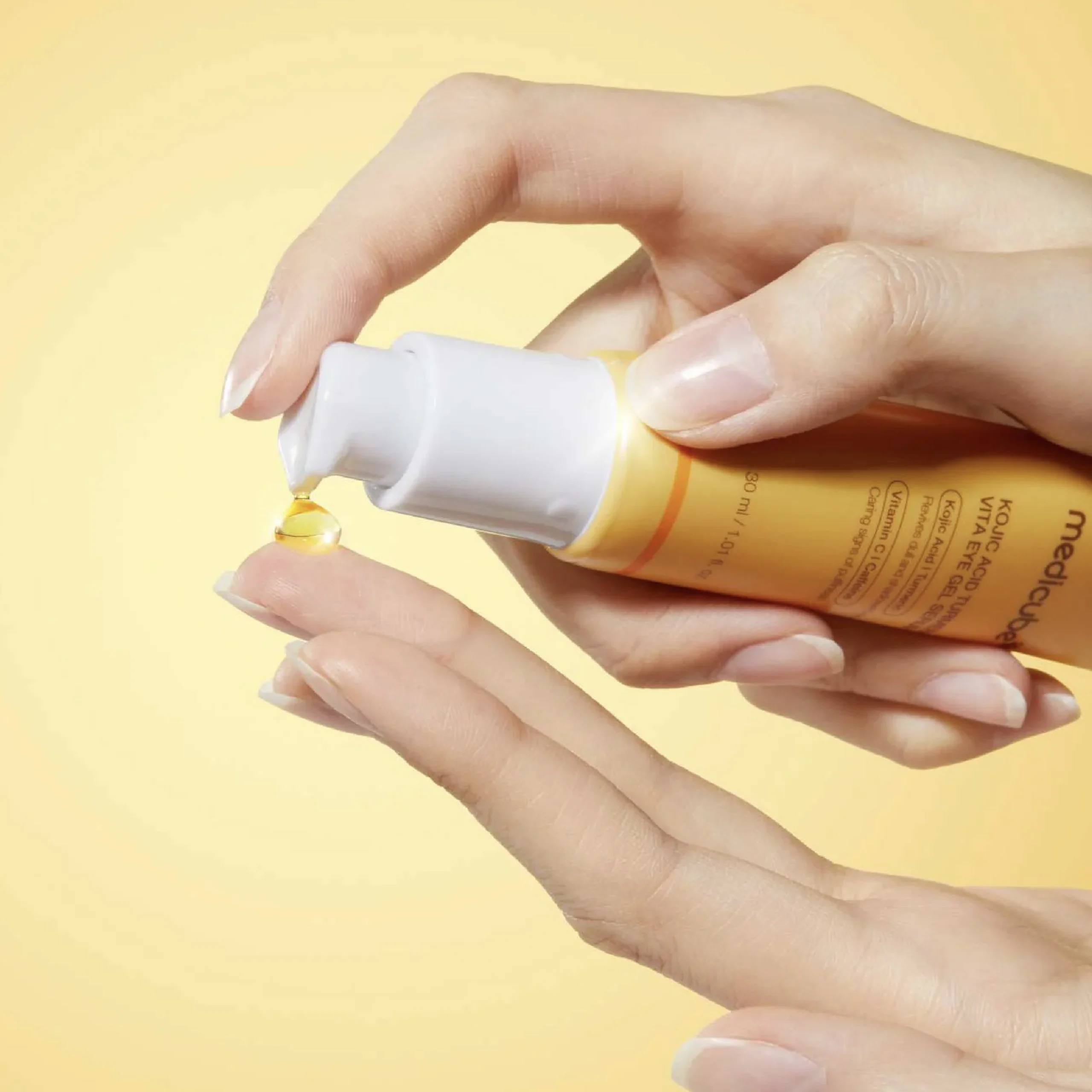 Kojic Acid Turmeric Vita Eye Gel Serum MEDICUBE - Image 2