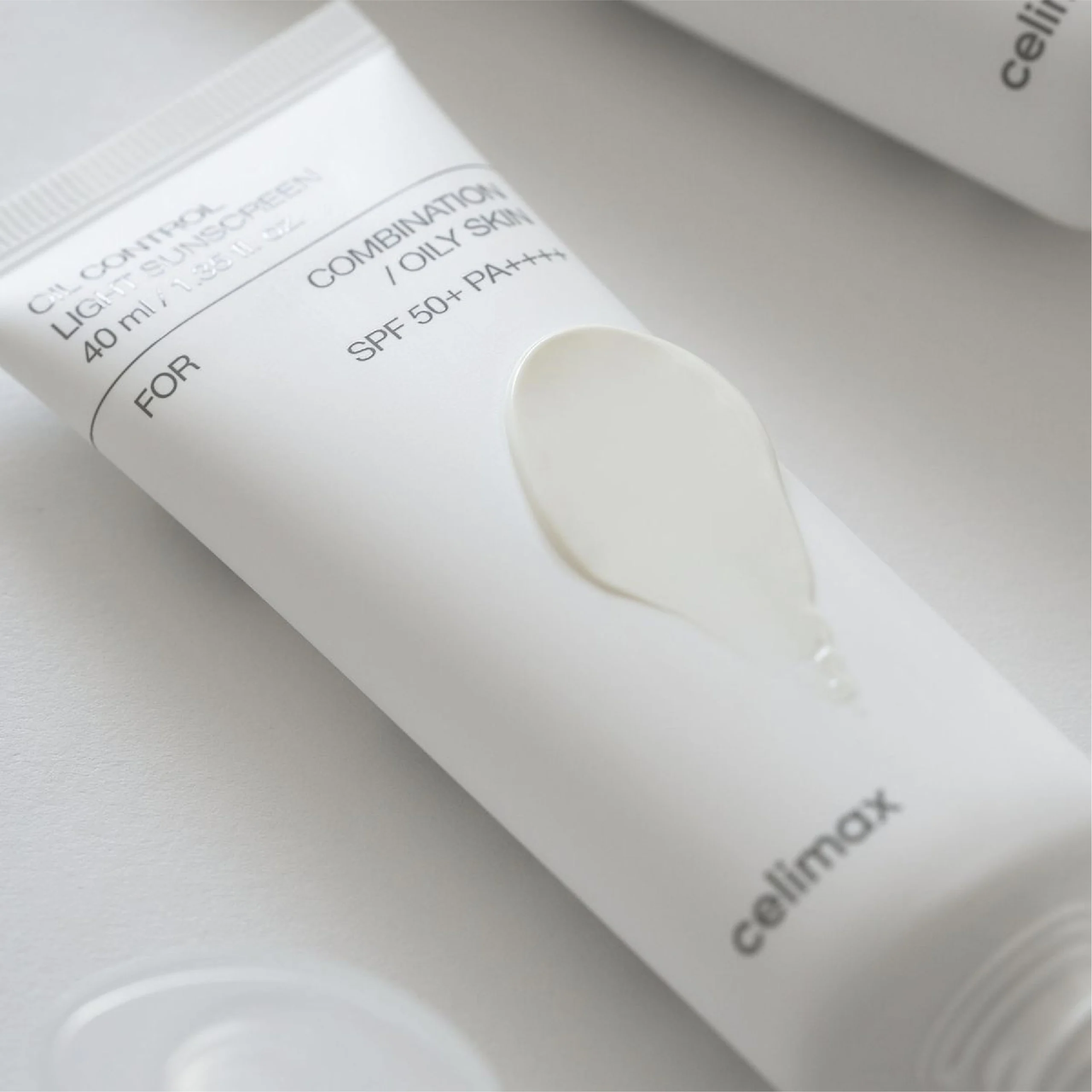 Oil Control Light Sunscreen CELIMAX - Image 2