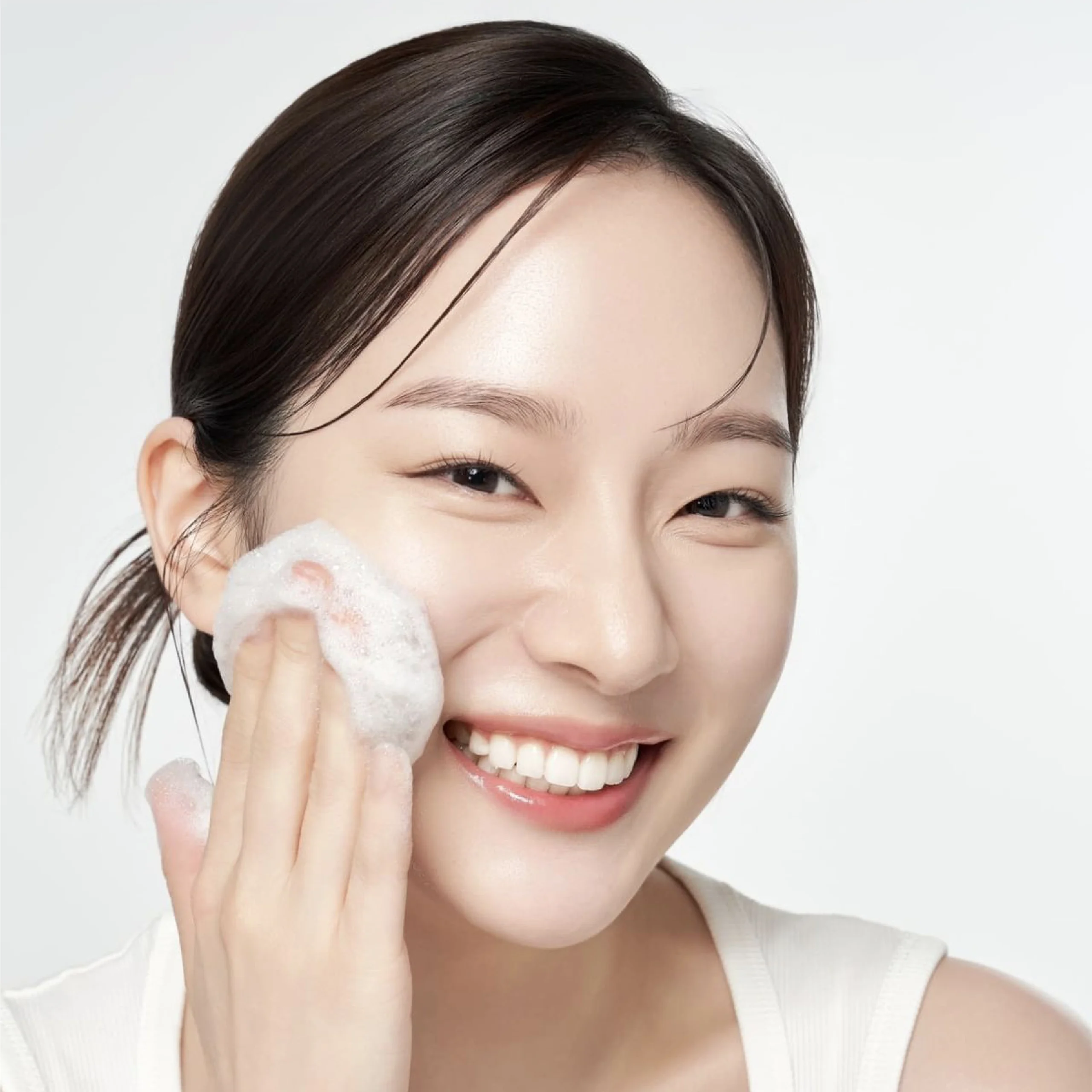 Coconut Clay Cleansing Foam TOCOBO - Image 3